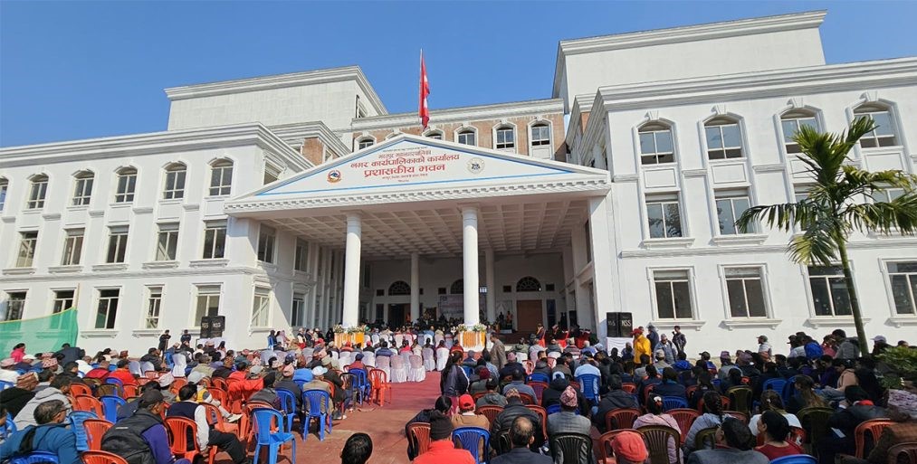 प्रचण्डले उदघाटन गरे भरतपुर महानगरपालिकाको प्रमुख प्रशासकीय भवन