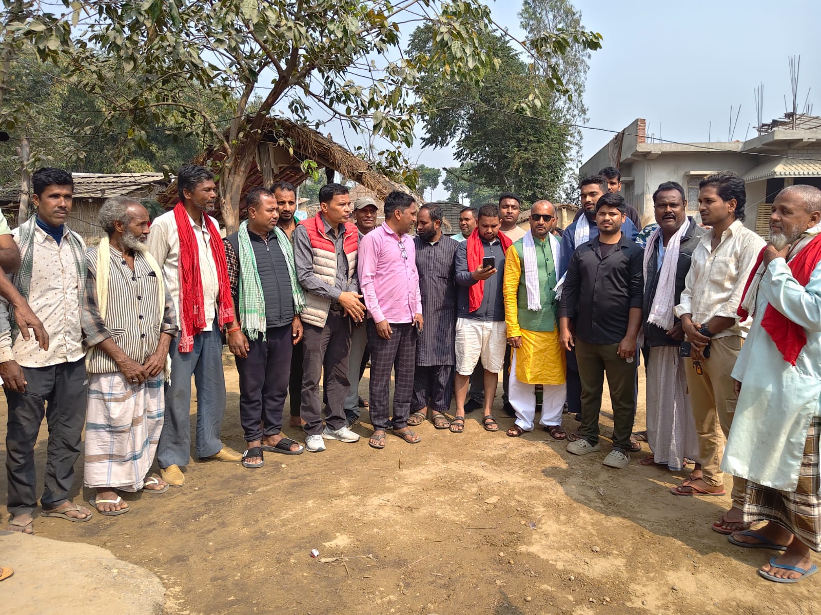 पर्सा–३ मा सुरेन्द्र चौधरीको ‘झुटको खेती’? हजरतको स्पष्टोक्ति– “हामी कांग्रेस प्रवेश गरेका छैनौं”