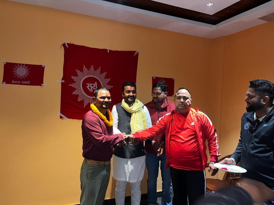 वीरगञ्ज – १८ का वडाध्यक्ष प्रत्याशी एमालेमा प्रवेश, पर्सा – १ का उम्मेदवार प्रदीप यादवले गरे स्वागत