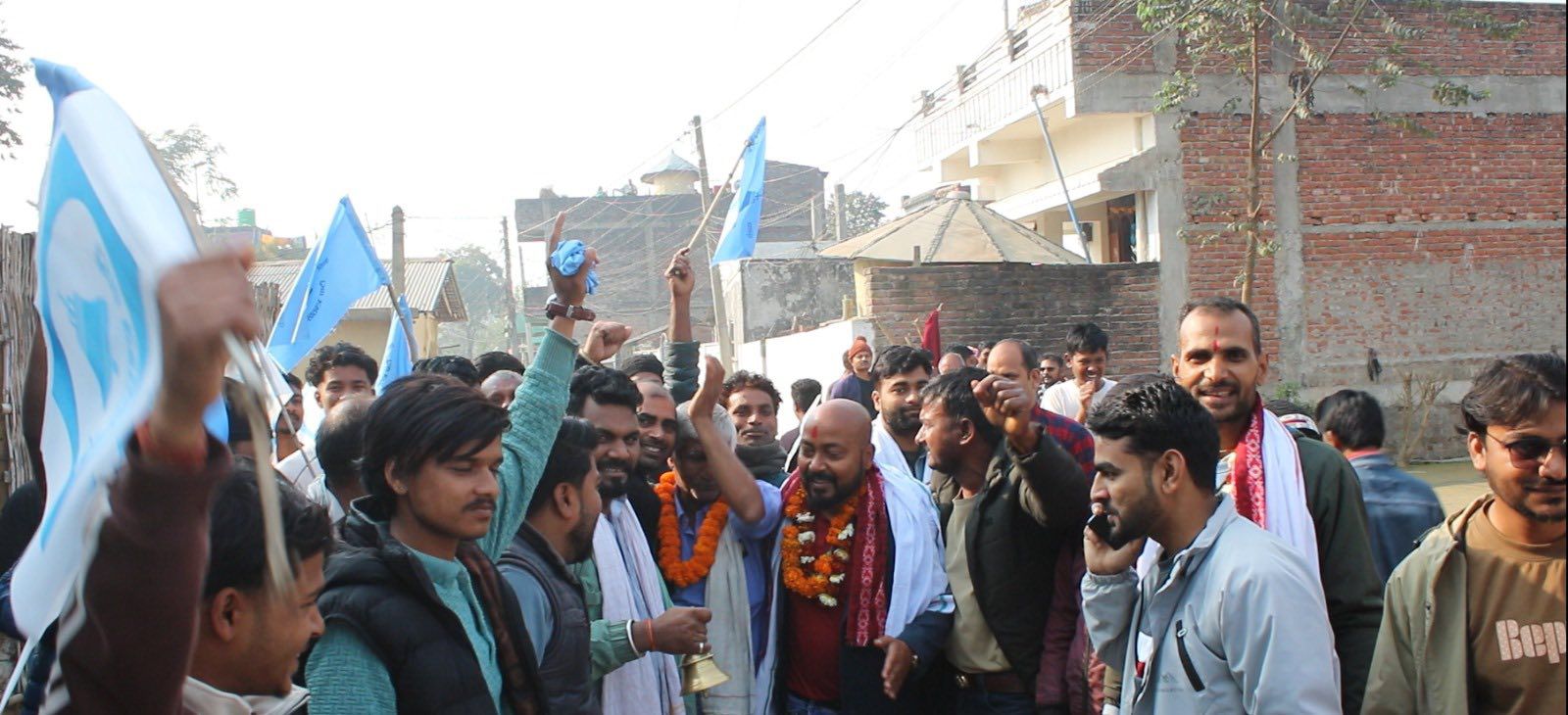 रास्वपाका उम्मेदवार ई.साहतर्फ बारा ३ का मतदाता आकर्षित