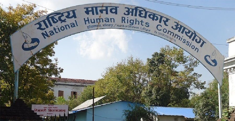 मानवअधिकार आयोगले भन्यो- सुकुमवासीलाई भत्काइएका घर टहराको क्षतिपूर्ति दिनू