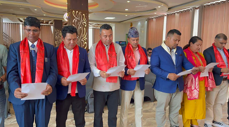 मोबाइल व्यवसायी महासंघ अध्यक्षमा घिमिरे, महासचिवमा आचार्य