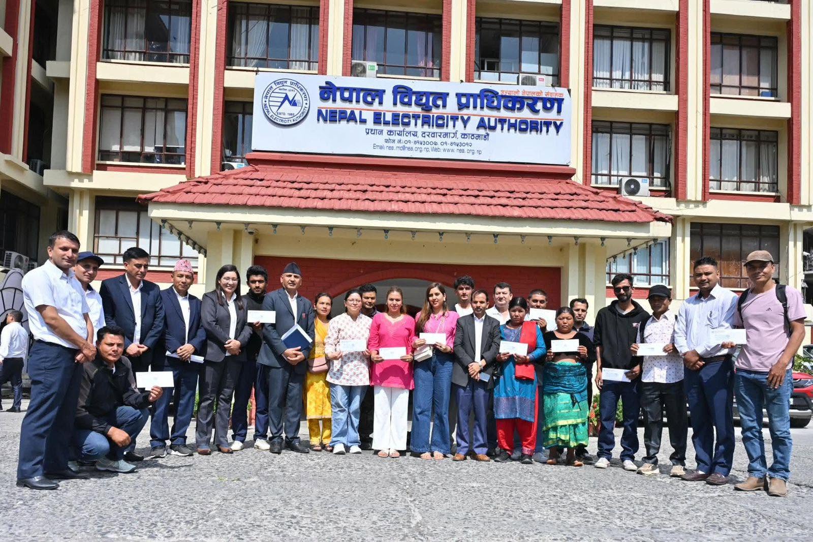 जेनजी आन्दोलनका सहिद परिवारलाई रोजगारी दिएकोमा पूर्वउर्जामन्त्री घिसिङद्वारा धन्यवाद व्यक्त