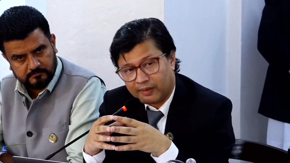 सांसद थापाको प्रश्न, ‘सुदूरपश्चिममा ५० प्रतिशत मात्रै मतदान हुनुले साँचो जनमत प्रस्तुत गर्छ?