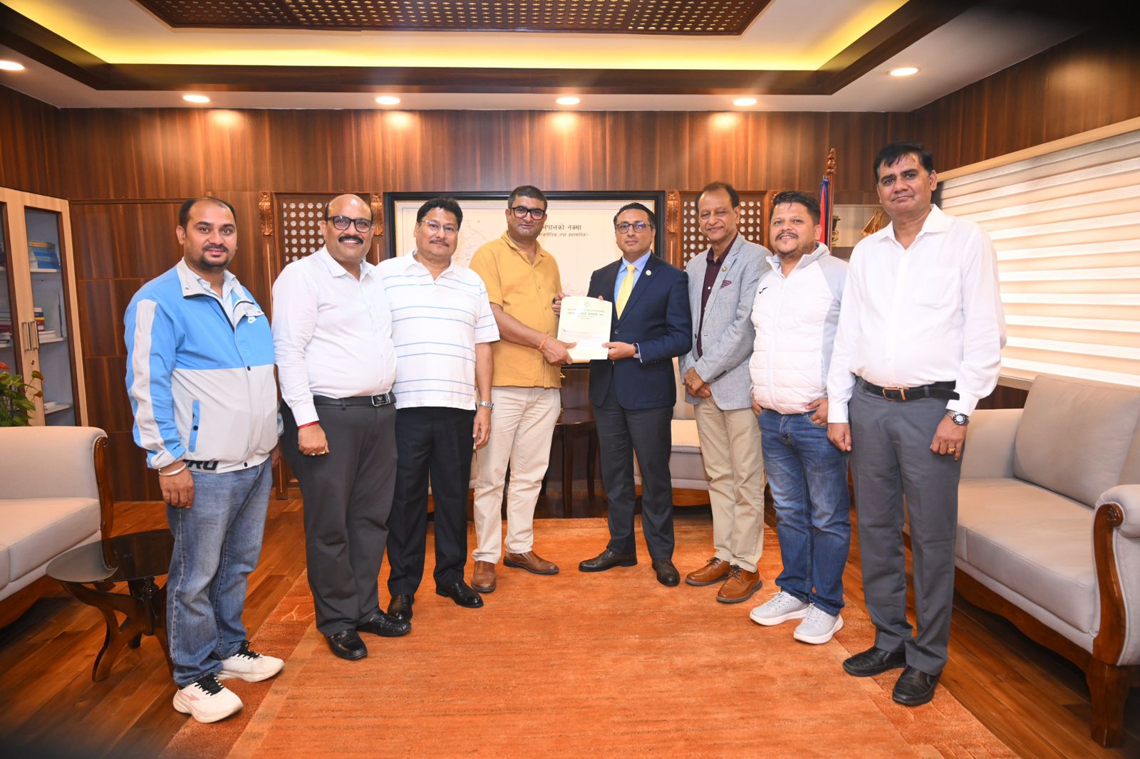भोटेकोशी बाढीपीडितका लागि प्लाइउड संघद्वारा २२ लाख सहयोग